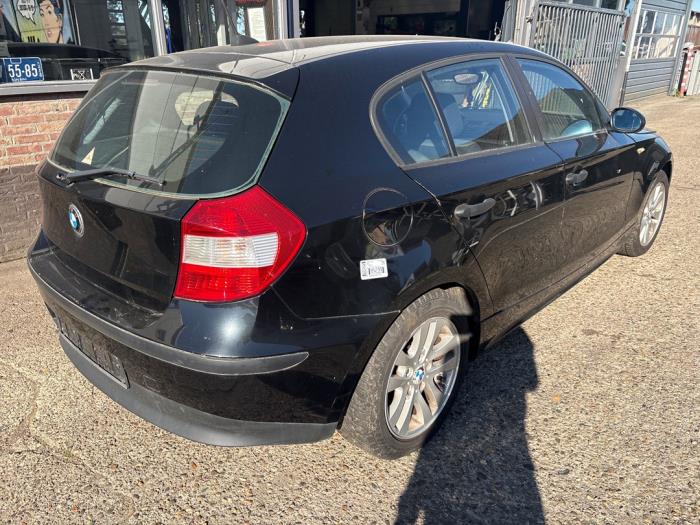 BMW 1 serie 116i 1.6 16V Sloopvoertuig (2005, Zwart)