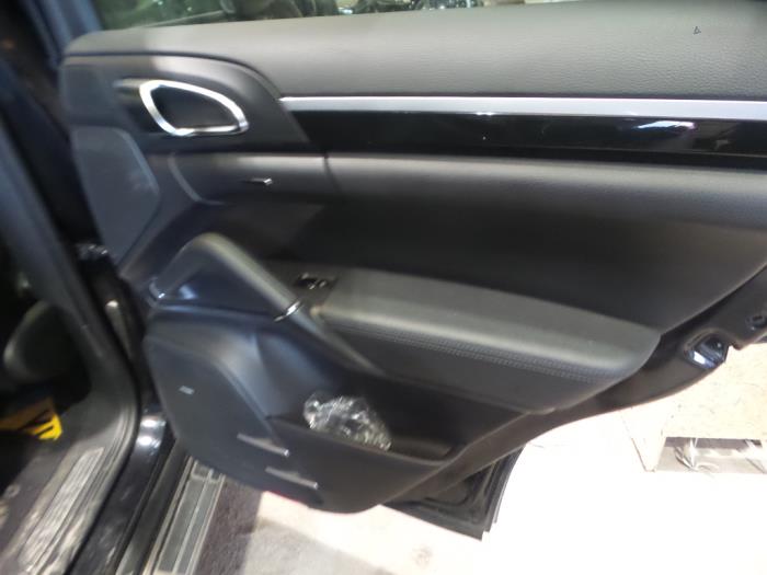 Porsche Cayenne II 3.0 D V6 24V Sloopvoertuig (2012, Zwart)