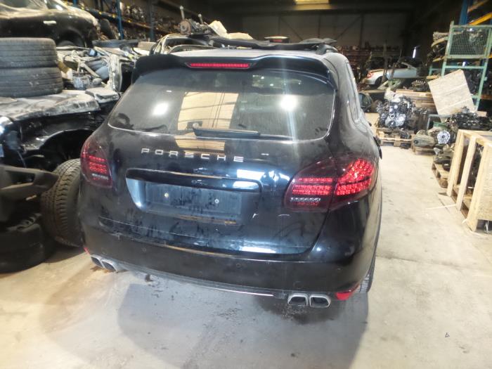 Porsche Cayenne II 3.0 D V6 24V Sloopvoertuig (2012, Zwart)