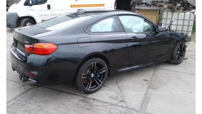 BMW M4 Sloopvoertuig (2015, Zwart)