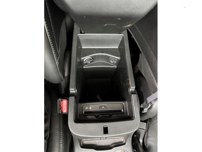 Jeep Cherokee 2.0 CRD 16V 4x4 Sloopvoertuig (2014, Zwart)