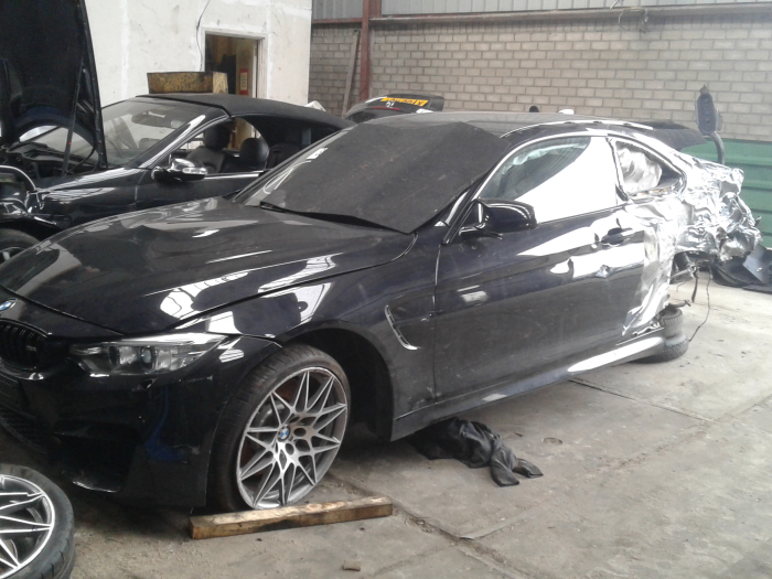BMW 4 serie M4 3.0 24V Turbo Competition Package Sloopvoertuig (2017, Zwart)