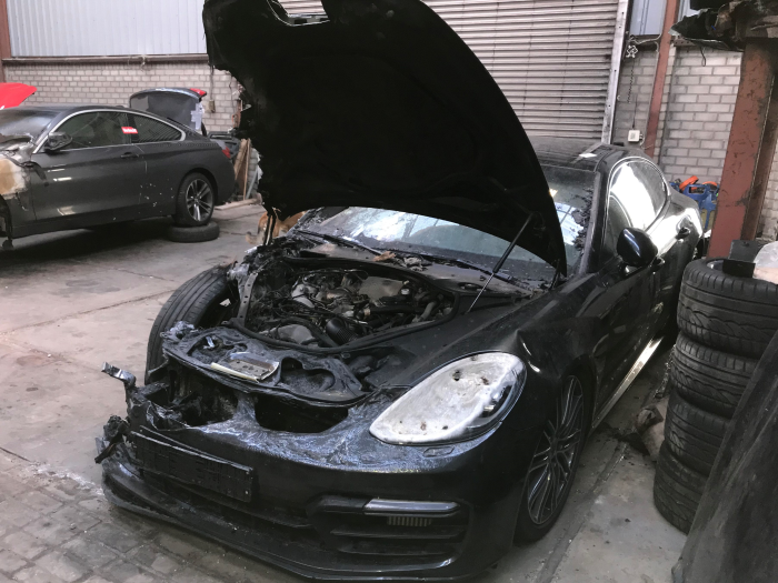 Porsche Panamera Sport Turismo 4.0 V8 4S Diesel Sloopvoertuig (2017, Grijs)