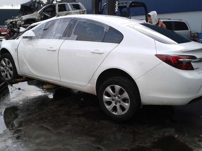 Opel Insignia 2.0 CDTI 16V 140 ecoFLEX Sloopvoertuig (2016, Wit)