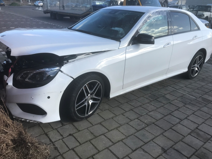 Mercedes E E-220 CDI 16V BlueEfficiency,BlueTEC Sloopvoertuig (2015, Wit)