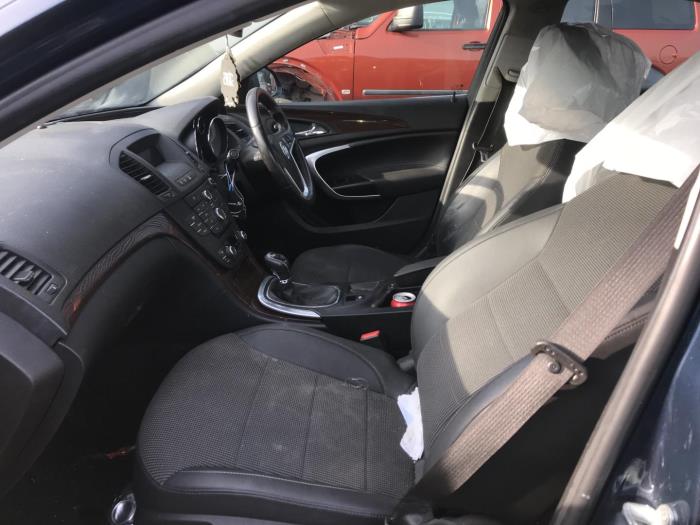 Opel Insignia 2.0 CDTI 16V 160 Ecotec Sloopvoertuig (2010, Blauw)