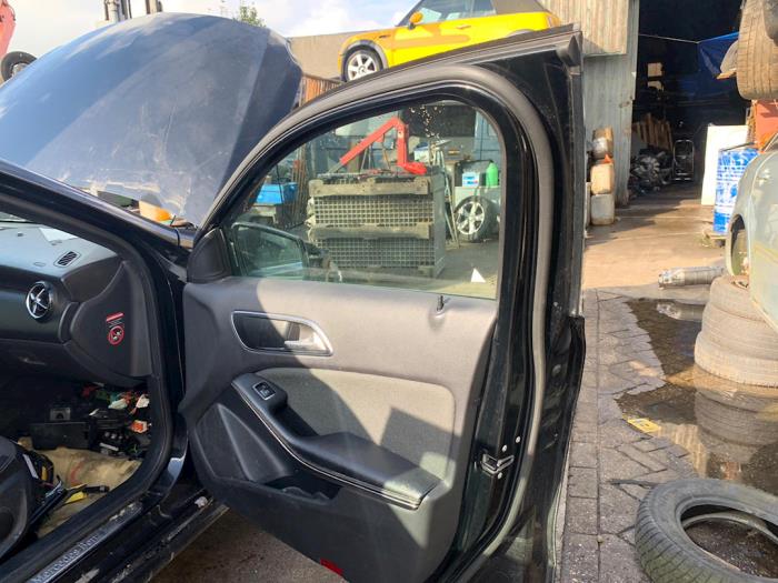 Mercedes A 1.5 A-180 CDI, A-180d 16V Sloopvoertuig (2013, Zwart)