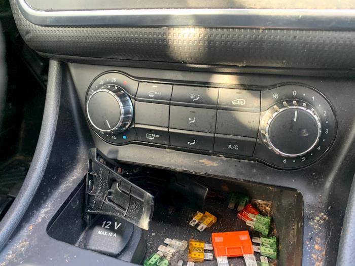 Mercedes A 1.5 A-180 CDI, A-180d 16V Sloopvoertuig (2013, Zwart)