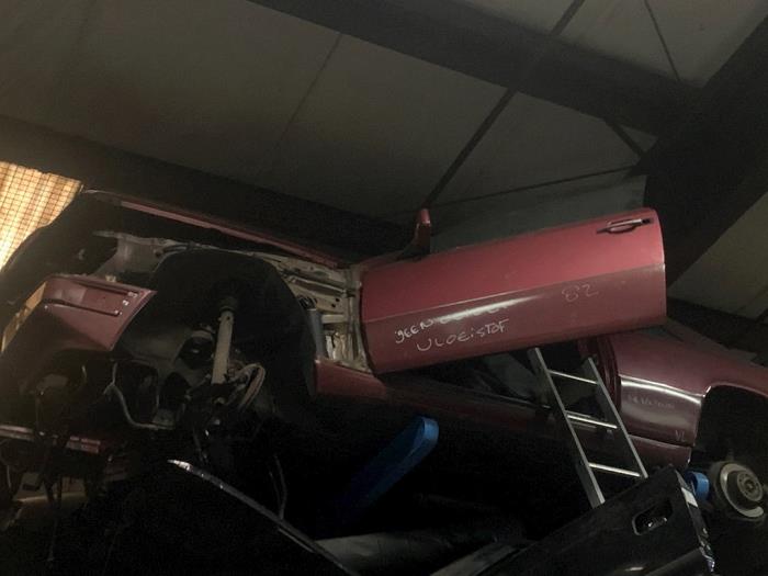 Mercedes E 3.0 300 CE Sloopvoertuig (1993, Rood)