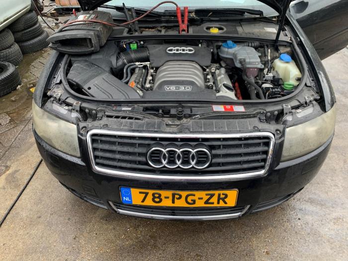 Audi A4 Cabrio 3.0 V6 30V Sloopvoertuig (2002, Zwart)