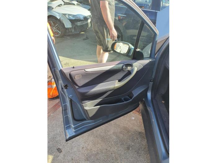 Mercedes A 1.6 A-140 Sloopvoertuig (2002, Blauw)