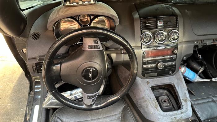 Opel GT 2.0 16V Turbo Schadevoertuig (2009, Zwart)