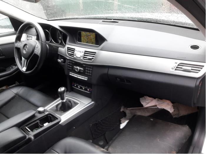 Mercedes E E-200 CDI 16V BlueEfficiency,BlueTEC Sloopvoertuig (2015, Zilver)