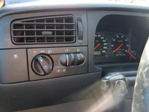 Volkswagen Golf III Cabrio Restyling 2.0 Sloopvoertuig (2001, Blauw)