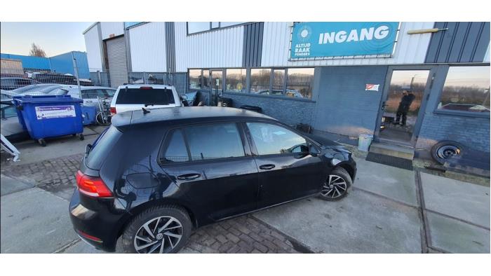 Volkswagen Golf VII 1.0 TSI 12V BlueMotion Sloopvoertuig (2019, Zwart)