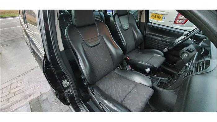 Opel Zafira 2.0 16V Turbo OPC Sloopvoertuig (2002, Blauw)