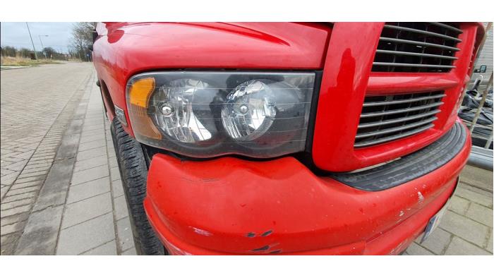 Dodge Ram 3500 Standard Cab 5.7 V8 Hemi 3500 4x4 Sloopvoertuig (2004, Rood)