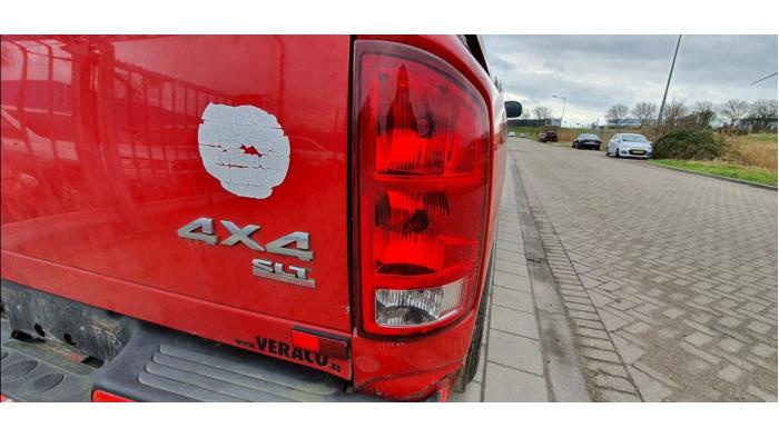 Dodge Ram 3500 Standard Cab 5.7 V8 Hemi 3500 4x4 Sloopvoertuig (2004, Rood)