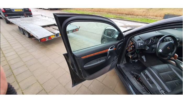 Porsche Cayenne 4.5 V8 32V Turbo S Sloopvoertuig (2006, Zwart)