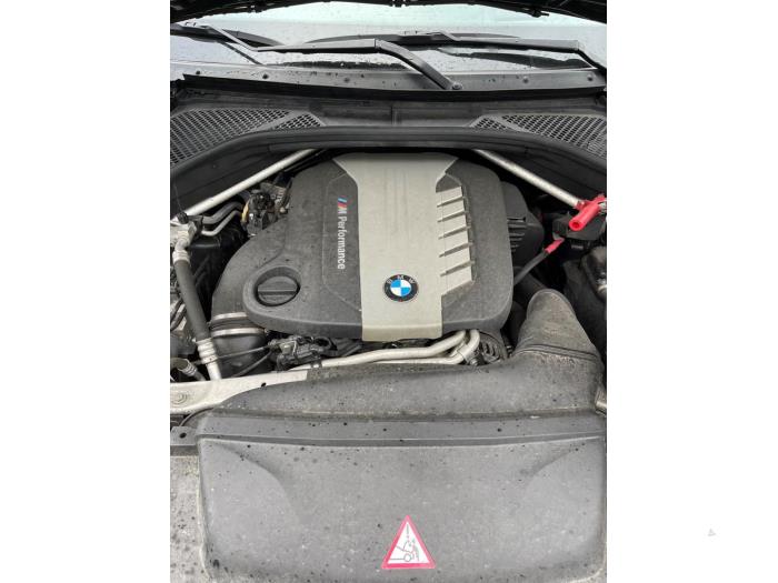 BMW X5 M50d 3.0 24V Sloopvoertuig (2016, Zwart)
