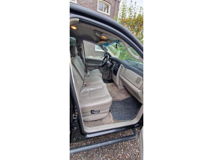 Dodge Ram 3500 Standard Cab 4.7 V8 1500 4x2 Sloopvoertuig (2002, Graniet)