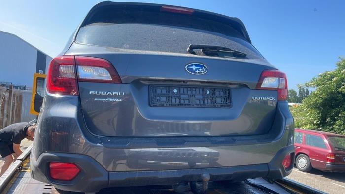 Subaru Outback 2.5 16V Sloopvoertuig (2021, Metallic, Grijs)