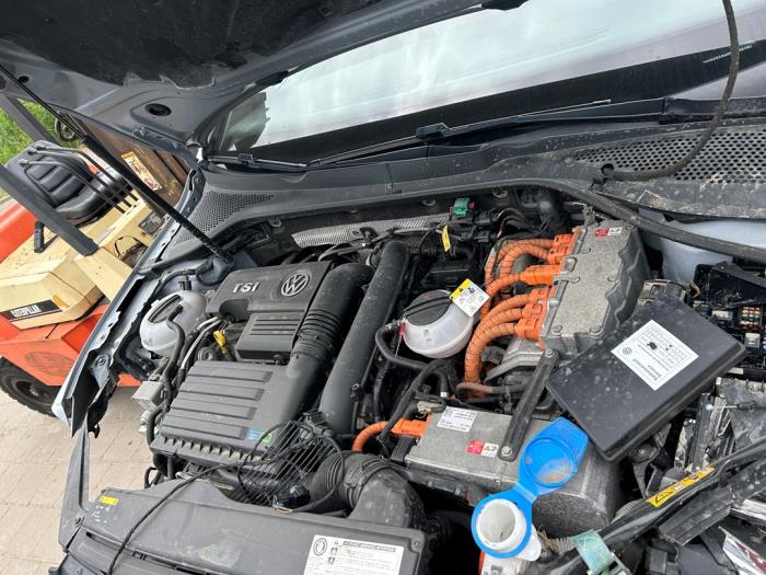 Volkswagen Golf VII 1.4 GTE 16V Schadevoertuig (2015, Grijs)