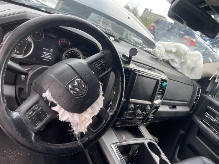 Dodge 1500 Standard Cab 5.7 Hemi V8 Sloopvoertuig (2014, Zwart)