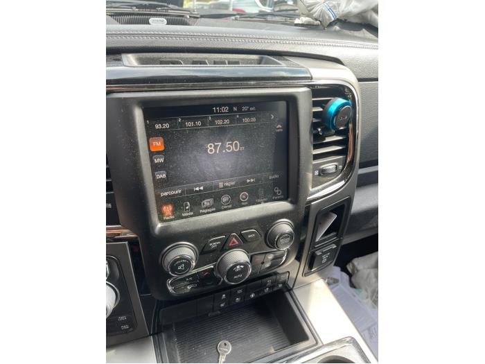 Dodge 1500 Standard Cab 5.7 Hemi V8 Sloopvoertuig (2014, Zwart)