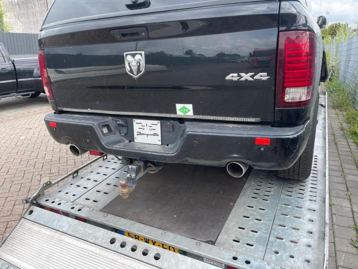 Dodge 1500 Standard Cab 5.7 Hemi V8 Sloopvoertuig (2014, Zwart)