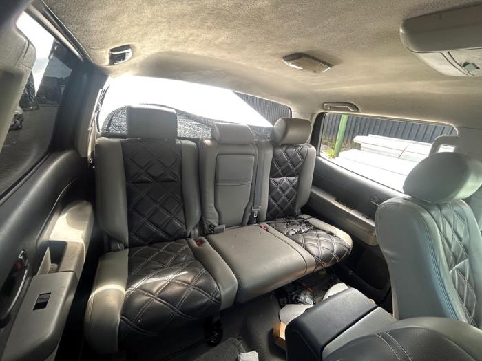 Toyota Tundra 5.7 V8 32V Dual VVT-I Schadevoertuig (2010, Graniet)