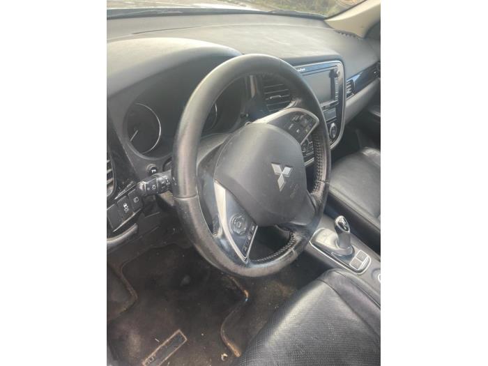 Mitsubishi Outlander 2.0 16V PHEV 4x4 Sloopvoertuig (2018)