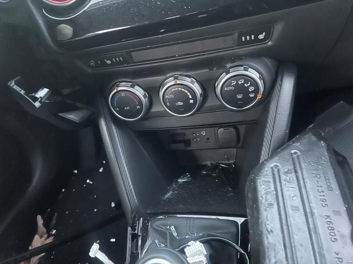 Mazda 2 1.5 e-SkyActiv G 115 Sloopvoertuig (2023, Zwart)