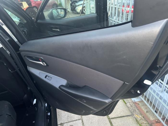 Mazda 2 1.5 e-SkyActiv G 115 Sloopvoertuig (2023, Zwart)