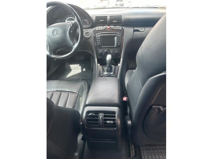 Mercedes C Combi AMG 3.2 C-32 AMG V6 18V Sloopvoertuig (2001, Zwart)