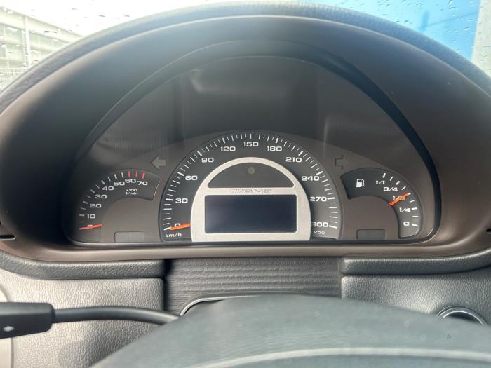 Mercedes C Combi AMG 3.2 C-32 AMG V6 18V Sloopvoertuig (2001, Zwart)