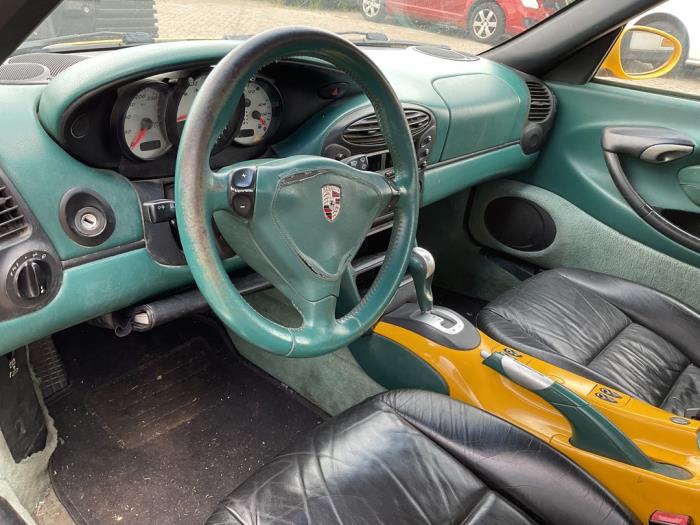 Porsche Boxster 2.7 24V Sloopvoertuig (2004, Geel)