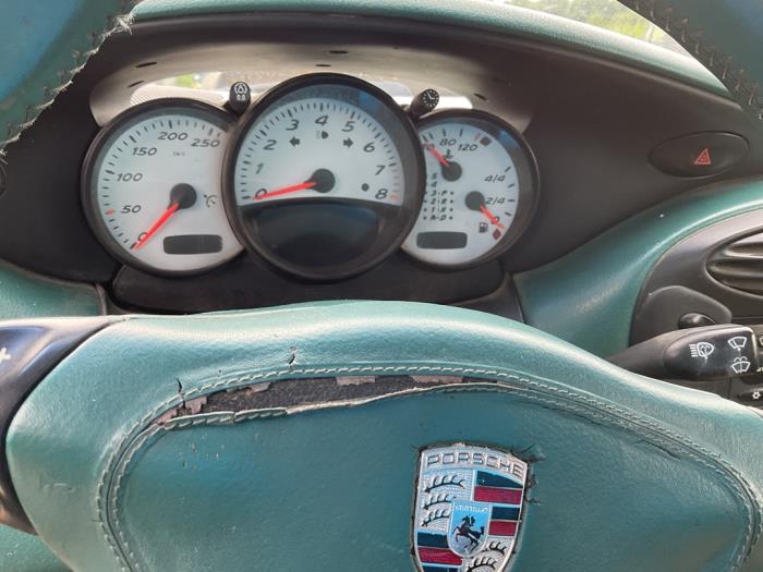 Porsche Boxster 2.7 24V Sloopvoertuig (2004, Geel)