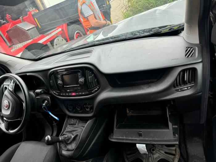 Fiat Doblo Cargo 1.3 MJ 16V DPF Euro 5 Sloopvoertuig (2015, Graniet)