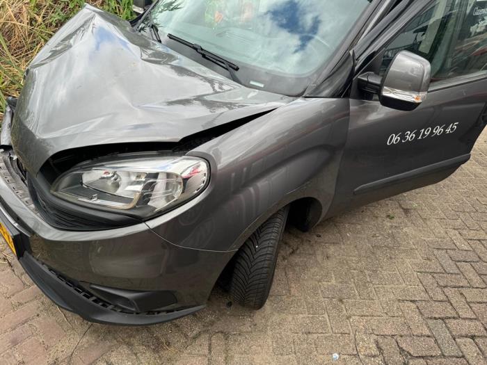 Fiat Doblo Cargo 1.3 MJ 16V DPF Euro 5 Sloopvoertuig (2015, Graniet)