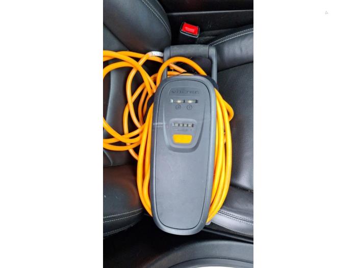 Opel Ampera 1.4 16V Sloopvoertuig (2012, Wit)