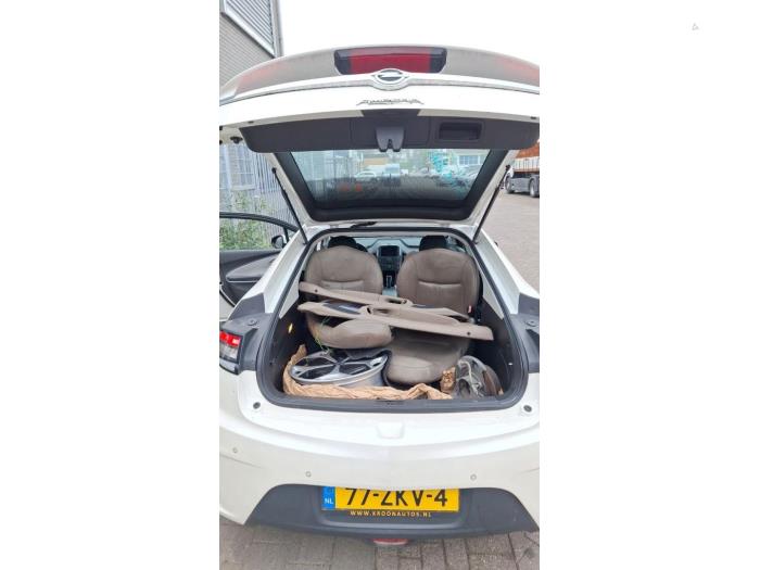Opel Ampera 1.4 16V Sloopvoertuig (2012, Wit)