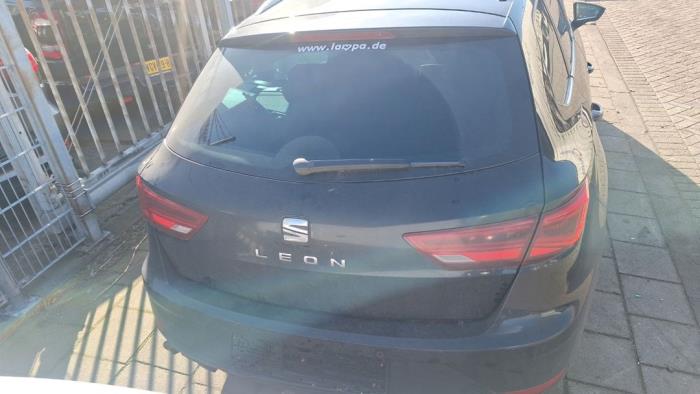 Seat Leon ST 2.0 TDI FR 16V Sloopvoertuig (2020, Zwart)