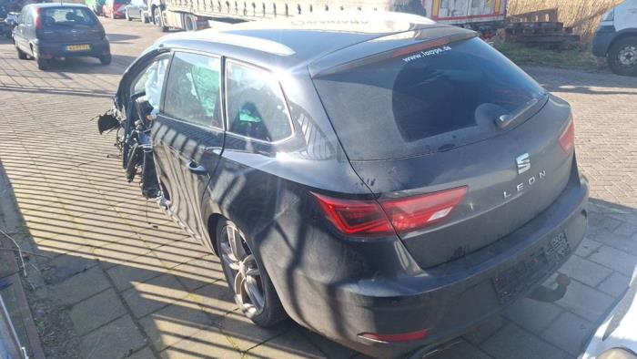 Seat Leon ST 2.0 TDI FR 16V Sloopvoertuig (2020, Zwart)