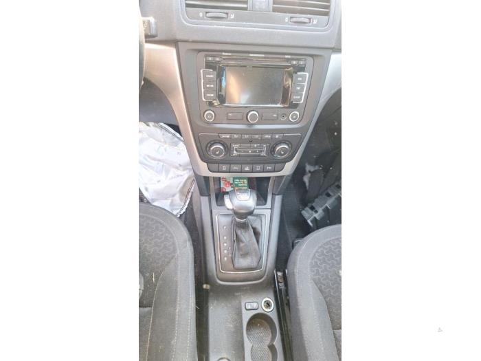 Skoda Yeti 2.0 TDI 16V 4x4 Sloopvoertuig (2016, Zwart)