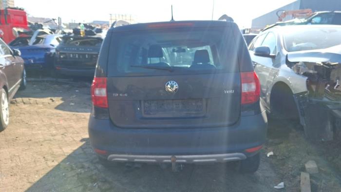 Skoda Yeti 2.0 TDI 16V 4x4 Sloopvoertuig (2016, Zwart)