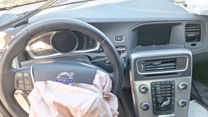 Volvo V60 I 2.0 D2 16V Sloopvoertuig (2015, Grijs)