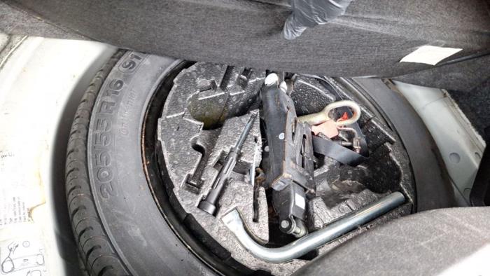 Volkswagen New Beetle 2.0 Sloopvoertuig (2004, Beige)