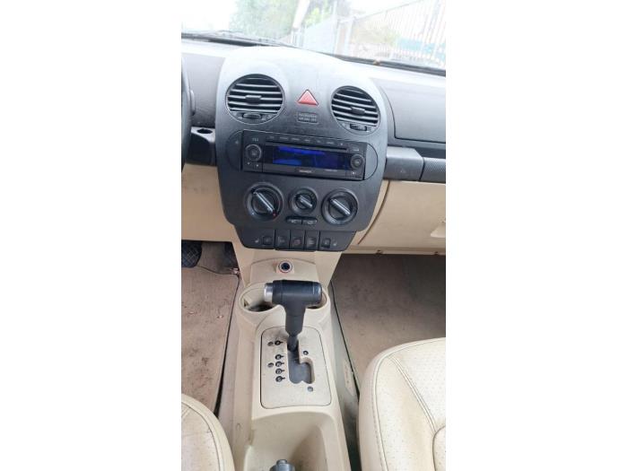 Volkswagen New Beetle 2.0 Sloopvoertuig (2004, Beige)