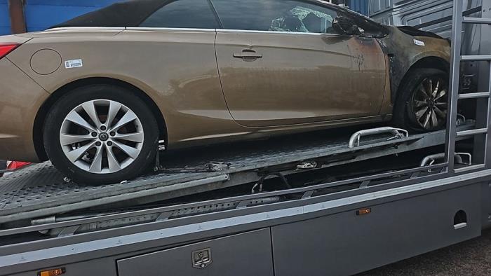 Opel Cascada 1.4 Turbo 16V Sloopvoertuig (2014, Bruin)